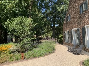 Exclusieve tuin woonboerderij landgoed Limburg